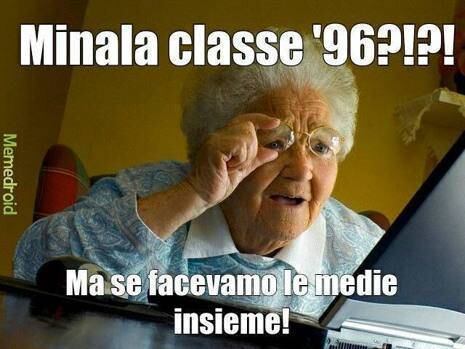 Esta simpática senhora se pergunta: "Minala da classe 1996? Mas como se fizemos o Ensino Medio juntos?"