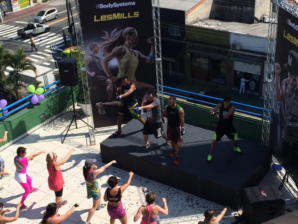 Evento no Ipiranga, dia 18, mistura exercícios físicos e dança