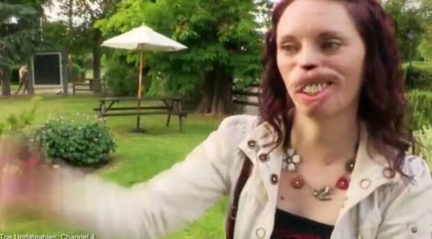 No entanto, o programa, que entrará nesta semana na sua 5ª
edição, foi criticado por muitos médicos. A drª Rachael Pickering, por exemplo,
se mostrou revoltada com este tipo de entretenimento
Conheça o R7 Play e assista a todos os programas da Record
na íntegra!