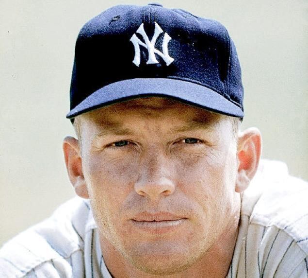 Mickey Mantle faleceu em 1995, mas ainda continua rendendo dinheiro para a família! O jogador é considerado uma das lendas do beisebol americano, onde conquistou 3 prêmios de melhor jogador da temporada, além de já ter participado de 16 jogos da estrela! Mas o que vem realmente chamando a atenção nos últimos dias é a quantidade de gente interessada em comprar a carteira de motorista do ex-jogador...