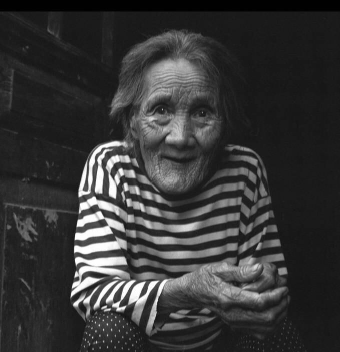 Jo afirmou que mudanças corporais existiram e continuam a existir ainda em nossa geração.

— Em todas as culturas existem formas de modificação do corpo que aderem as percepções de beleza, como botox, silicone, tatuagens, remoção de costelas e dobras no pés