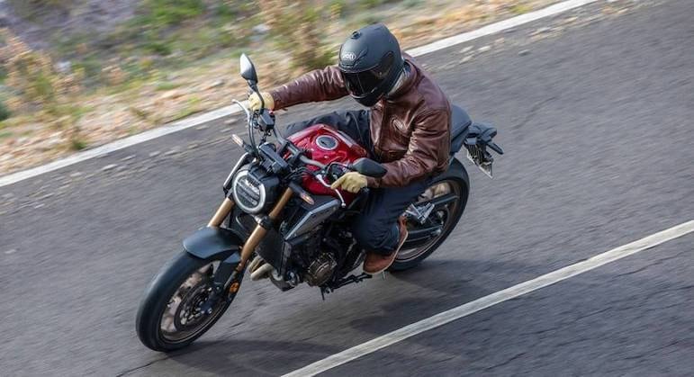 Transmissão é de seis velocidades