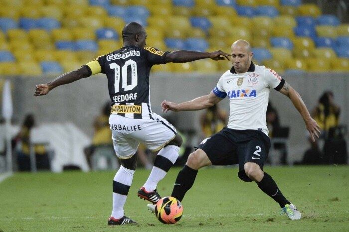 Alessandro divide com o craque Seedorf no jogo desta quarta (11)