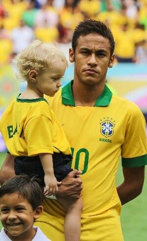 1. Quem nunca quis entrar em campo com o maior craque da seleção brasileira?