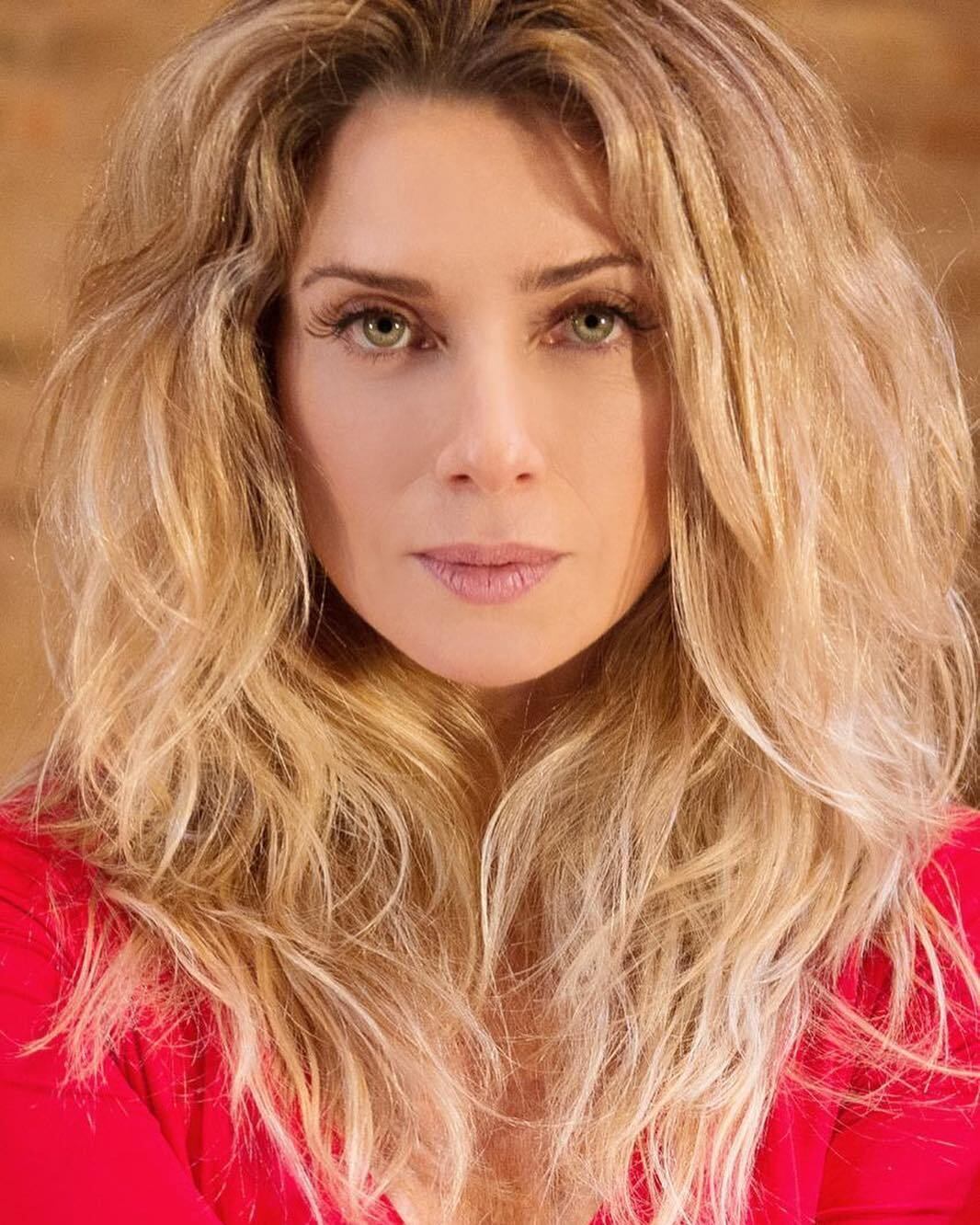 Letícia Spiller

Letícia parece ficar mais linda a cada dia. A atriz tem 44 anos