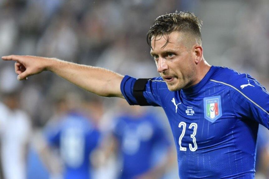 O Chievo Verona contratou em definitivo o meia Emanuele Giaccherini, junto ao Napoli. A equipe de Verona não precisou desembolsar dinheiro algum pelo jogador, já que o meia co