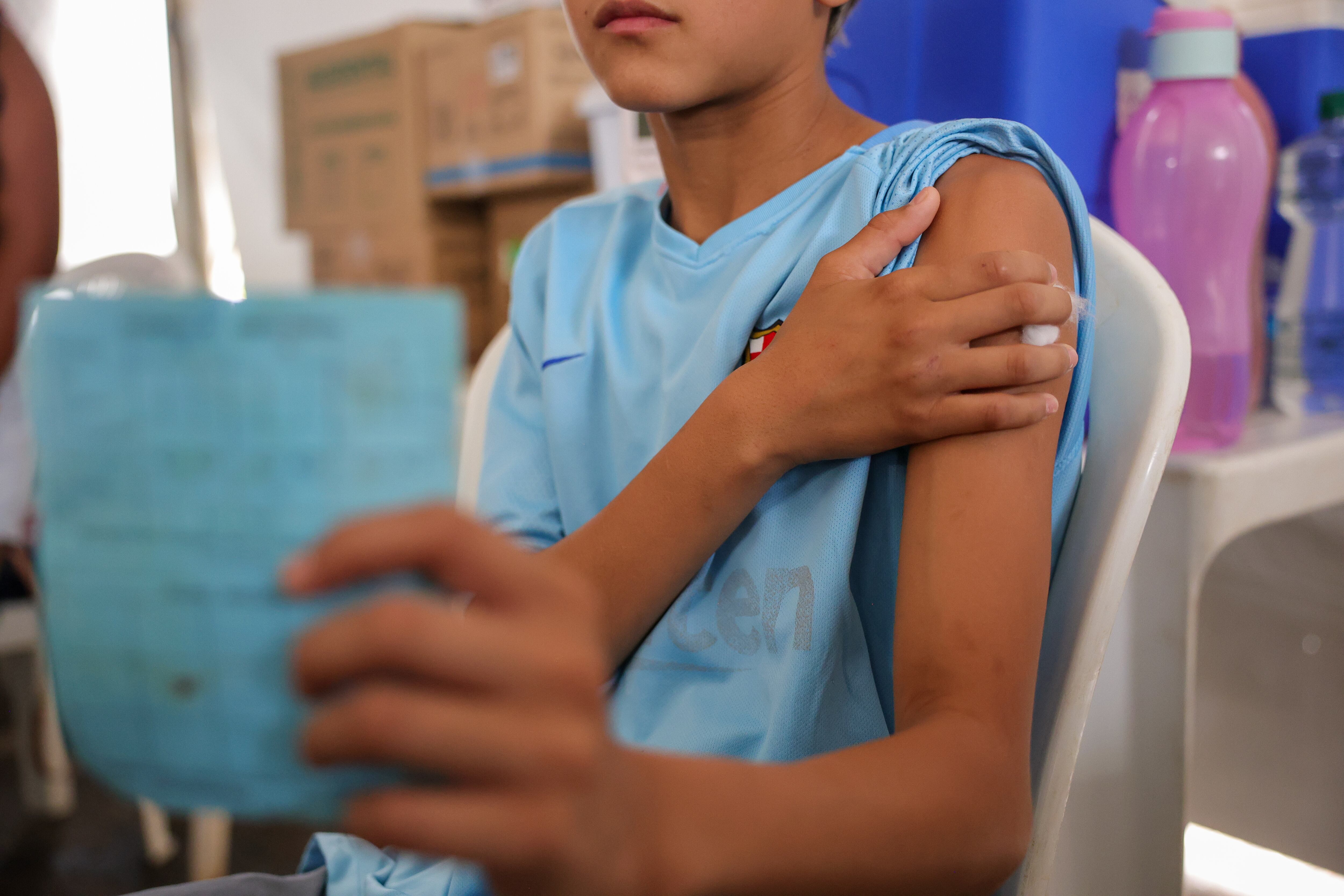 Brasília (DF) 17/10/2025 O Dia D nacional de multivacinação, mobilização voltada à atualização da caderneta de crianças e adolescentes menores de 15 anos, no Riacho Fundo II, cidade satéite de Brasília.   Foto: Fabio Rodrigues-Pozzebom/ Agência Brasil
