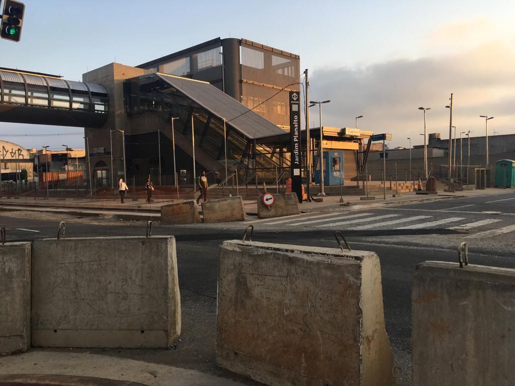 Ao menos outros 40.144 automóveis foram furtados na cidade de São Paulo em 2018. O número representa uma redução de 6,7% em 10 anos, quando foram registrados 43.056 casos. Na prática, isso significa que, em média, 109 carros são furtados diariamente na capital - ou seja, um a cada 4,5 minuto
