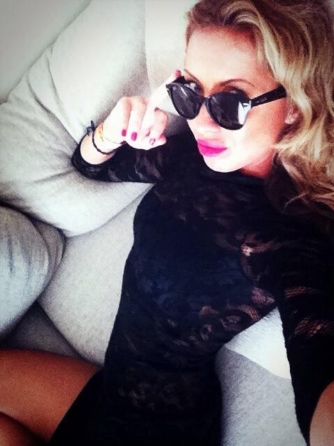 Katerina disse que está passando as férias no México, com o namorado, que é turco .