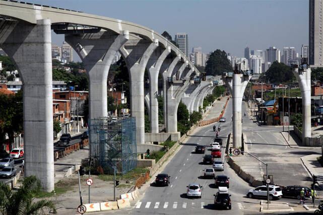 Na foto, obras da linha 17-Ouro do Monotrilho, na zona sul de São Paulo