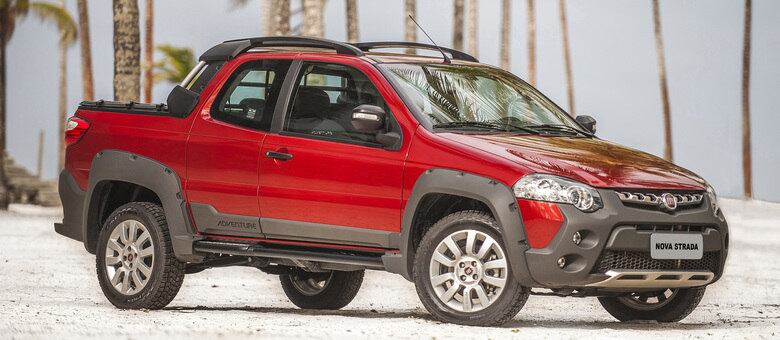 Terceira porta e traseira repaginada são as maiores novidades da picape compacta