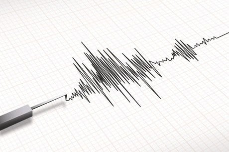 Tremor foi sentido com força na metade norte do país