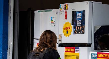 Até o fim do estoque das geladeiras mais baratas, varejo deve fazer promoções