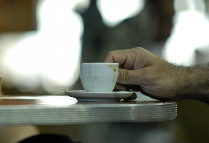 Nem mesmo o tradicional cafezinho escapou do aumento dos preços em 2013. Segundo o IBGE, a bebida está 11,78% mais salgada para o brasileiro. Em São Paulo, o aumento foi ainda maior e o paulistano já paga quase 13% mais caro pela bebida