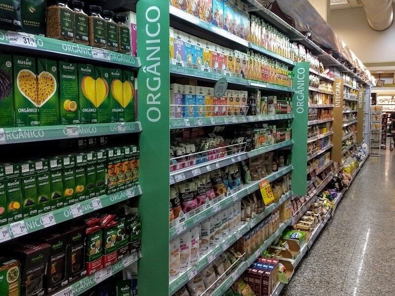 São compradas 287 toneladas de arroz e legumes por mês