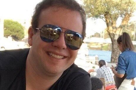Alexander em foto divulgada por amigo em rede social