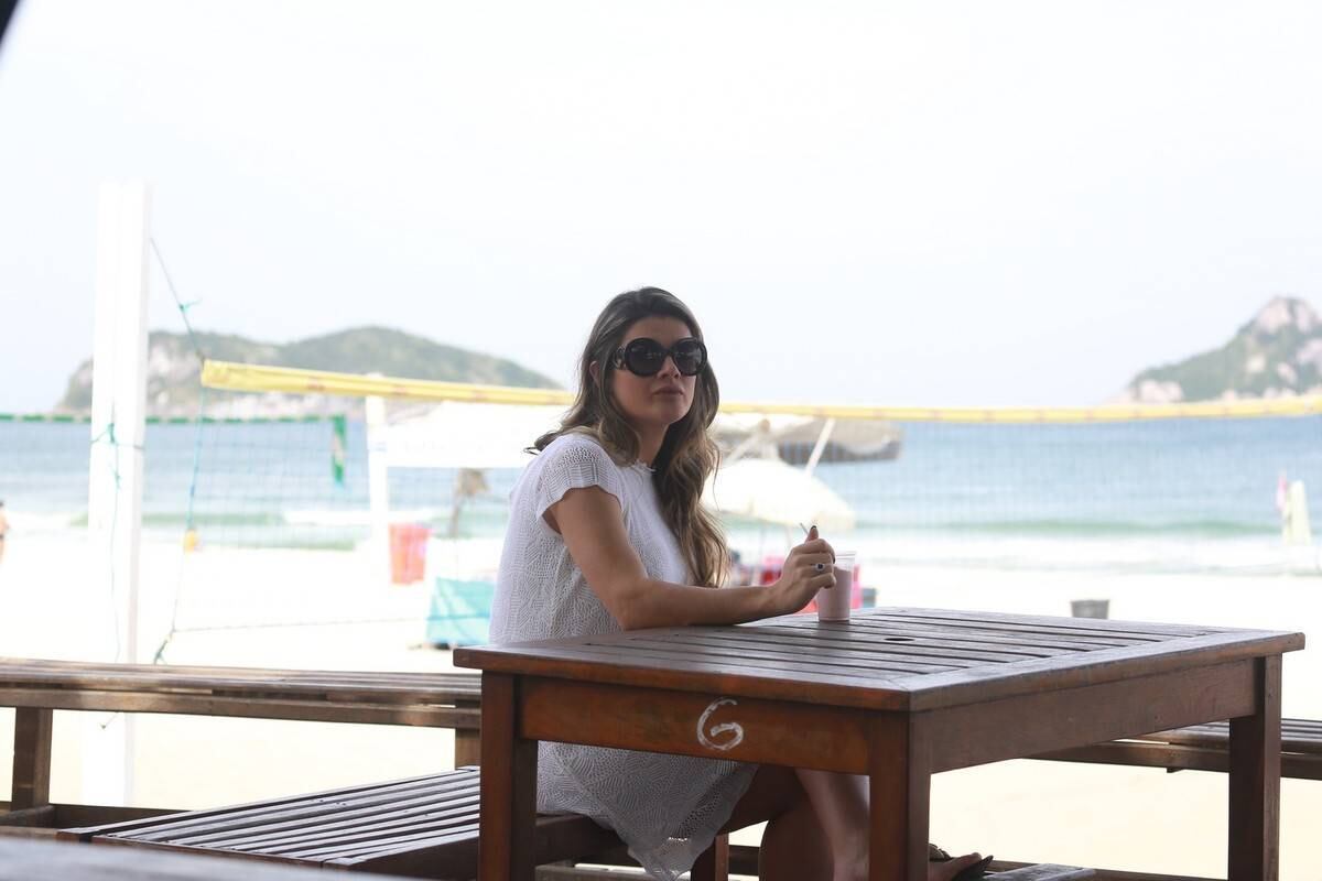 Ela foi flagrada enquanto se deliciava na praia da Barra da Tijuca, no Rio de Janeiro