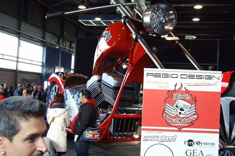 Reggio Design XXL Chopper, maior moto do mundo segundo o Guinness Book

Saiba tudo sobre carros! Acesse www.r7.com/carros