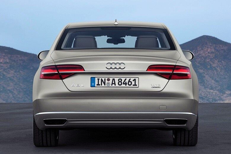 Audi A8L 2014