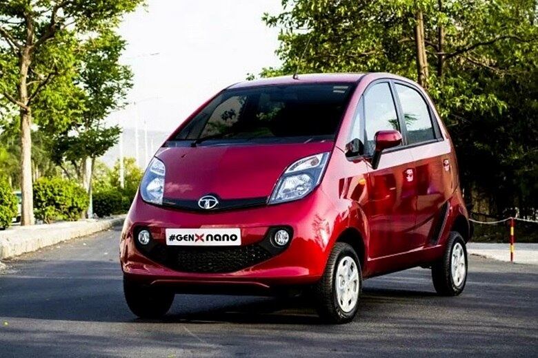Lançado em 2008, o Nano ficou famoso mundialmente por ter sido lançado a um preço sugerido de US$ 2,5 mil — na época, o menor valor pedido em um automóvel no planeta. Com a moeda brasileira valorizada, adquirir uma unidade do carrinho indiano custava, na época, o equivalente a R$ 5 mil