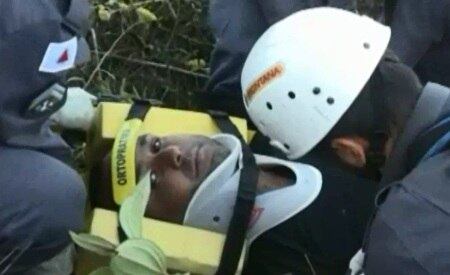 Homem foi atendido pelo Corpo de Bombeiros após queda