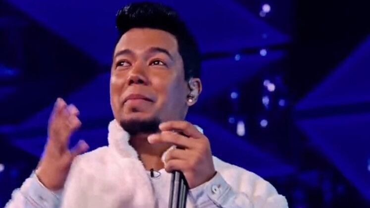 Fillipe Dom teve muita dificuldade para controlar o nervosismo e, mesmo depois de se apresentar, o competidor desabou. Ele revelou que ficou um pouco desestabilizado porque a música é algo que ele gosta muito e queria poder emocionar a todos os jurados.
Fique ligado! A grande final do Canta Comigo 5 vai ao ar neste domingo (25), às 18h, na tela da Record TV. Você também pode acompanhar todas as novidades no site oficial do reality musical!