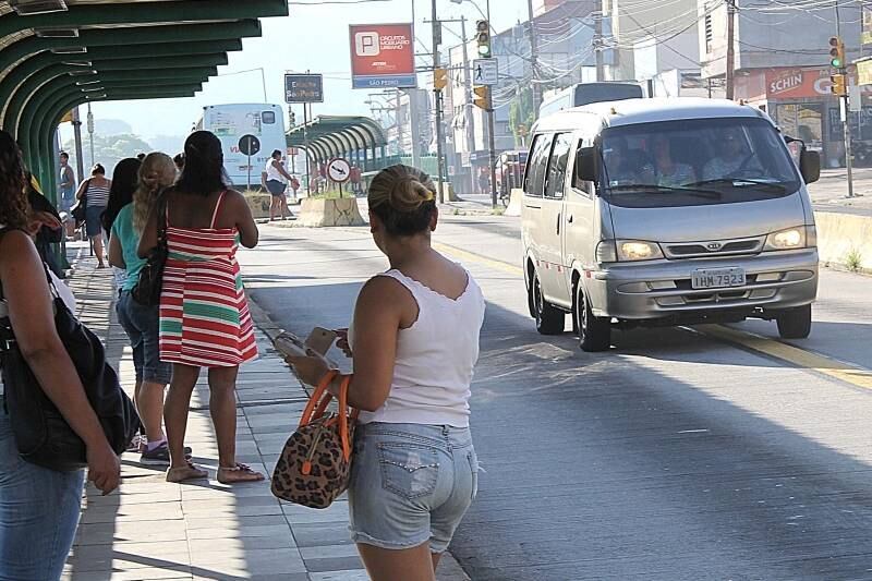 Van realizam o transporte de passageiros para minimizar problema