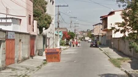 Disparos teriam sido feitos em motocicleta que passava por rua