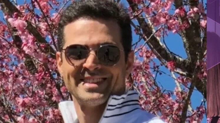 Israel tem 41 anos e era sócio de uma empresa de investimentos. Logo depois do flagrante, a empresa informou que ele foi desligado do grupo. A equipe da RECORD foi até o endereço do suspeito, em Fortaleza. No local, os funcionários confirmaram que ele morava com a mulher e a filha, mas que não aparecia por lá há pelo menos três dias