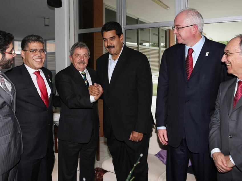 Lula e Maduro nos velhos tempos: agora a ideia é criar um bloco de esquerda na América Latina e no Caribe