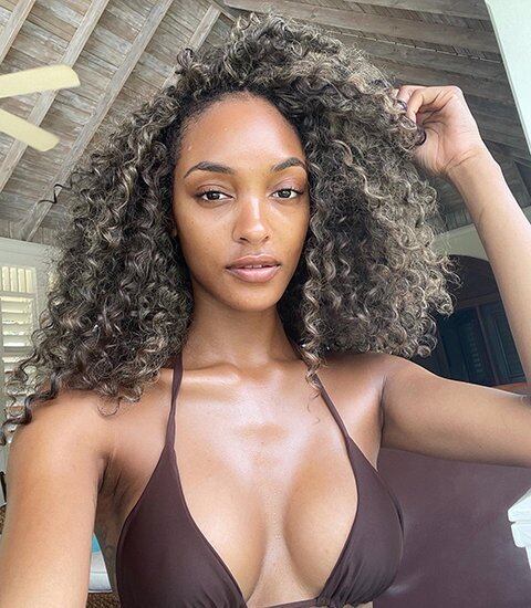 Jourdan Dunn - Modelo. Nascida na Inglaterra. 31 anos.