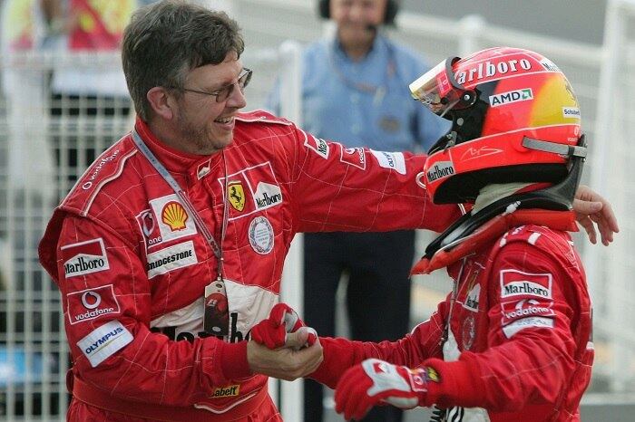 Mesmo assim, o britânico falou um pouco sobre o estado de
saúde do Michael de seu velho amigo