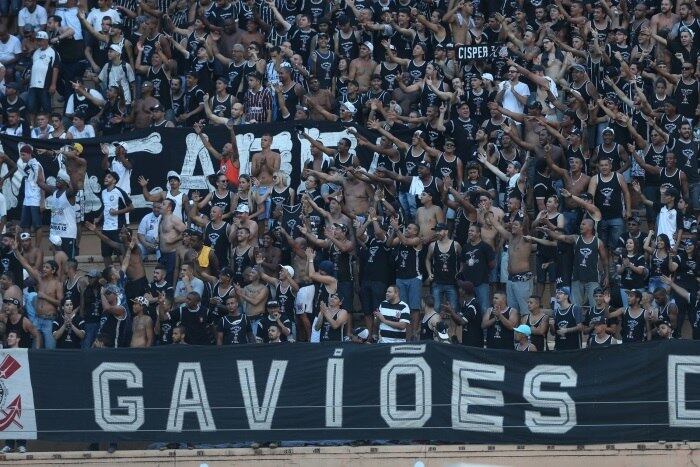 Torcida do Corinthians está indo menos ao estádio de Itaquera