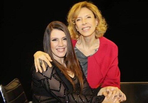 Simony é entrevistada por Marília Gabriela