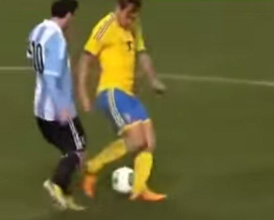Messi é constantemente comparado ao ídolo do futebol argentino, Maradona