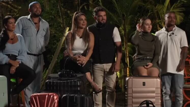 Confusos com o que colocariam na mala, os maridos fizeram escolhas que não agradaram as esposas. Jenny ficou indignada ao saber que o marido colocou peças desnecessárias na sacola, além de ter levado uma caixa de ferramentas para a aventura. Já Moranguinho reclamou que Naldo pegou itens a mais, que não eram necessários