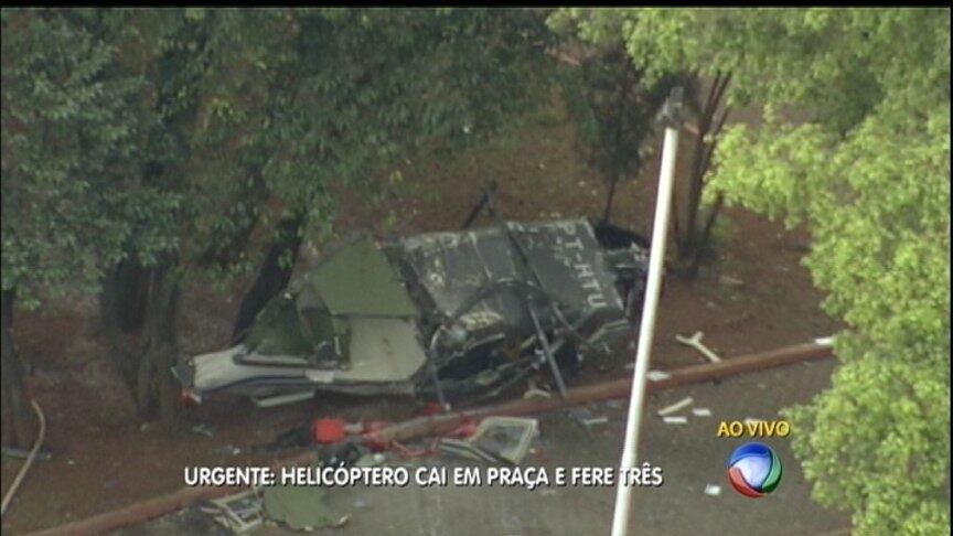 Funcionário de uma imobiliária que fica em frente ao local do acidente, Lorran Satuchengo contou que estava na porta do estabelecimento quando a aeronave caiu.

— Na hora em que ouvi o barulho [da queda], fiquei sem reação, mas depois fui correndo ajudar as vítimas
