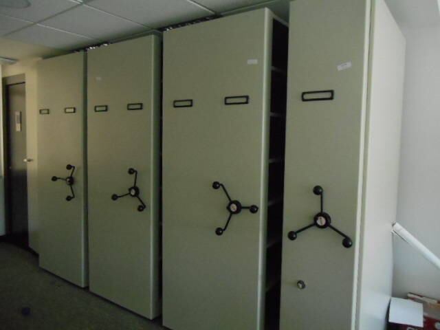 Para empresas, há esse arquivo deslizante, que tem lance inicial de R$ 500. A desmontagem e embalagem será feita apenas no dia 20 deste mês do meio-dia às 17h, e a retirada acontecerá somente no dia 22 deste mês das 10h30 às 16h. Para conferir todos os produtos do leilão, acesse o site da Sold