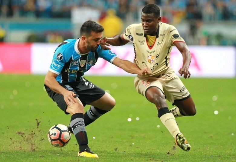 O Grêmio perdeu, mas avançou à final da Libertadores depois de dez anos. Depois da derrota inofensiva contra o Barcelona de Guayaquil, do Equador, o argentino Lanús será o adversário da grande decisão do time