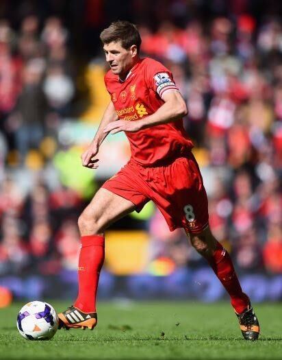 Steven Gerrard
Posição: volante
Time: Liverpool (Inglaterra)
Idade: 33
