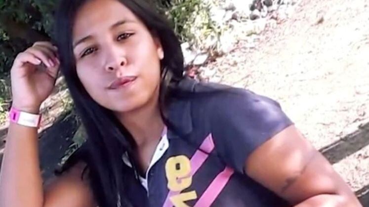 O Cidade Alerta acompanha o caso de Alexandra Lara, de 18 anos, que foi morta pelo padrasto na zona sul de São Paulo. A jovem estava sozinha com Rodrigo Aparecido enquanto a mãe resolvia questões da matrícula escolar de outra filha. Assim que Daiana Serley chegou em casa, se deparou com a menina morta e foi agredida pelo companheiro. Entenda