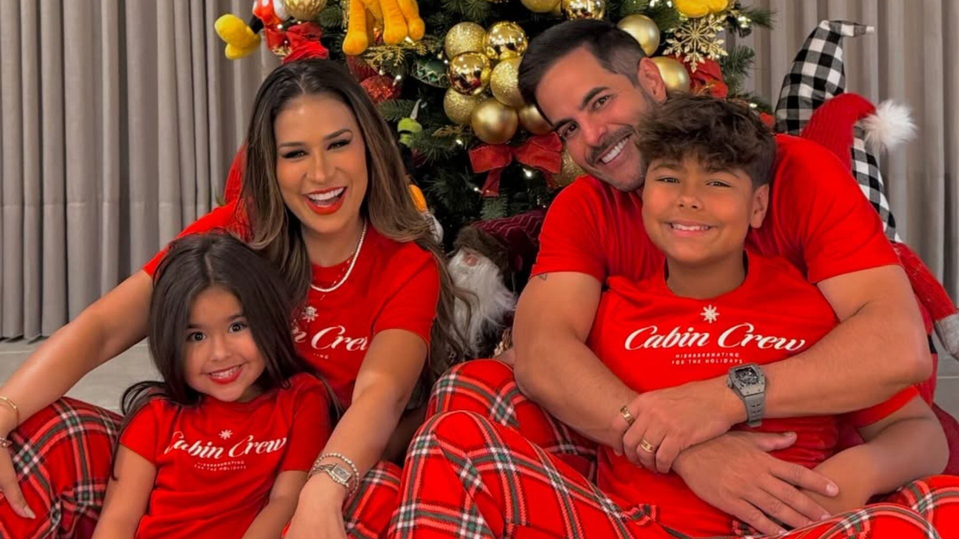 Simone Mendes e Kaká Diniz com os seus filhos, Zaya Diniz e Henry Diniz