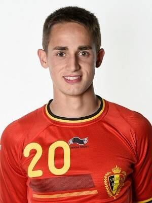 Um dos destaques do forte time da Bélgica, Adnan Januzaj, meia-atacante de 19 anos, pode passar de R$ 25,3 milhões para  R$ 43,4 milhões