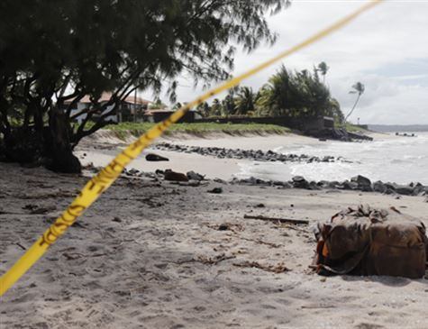 Ele estava em uma lanchonete e viu pessoas compartilhando as imagens. Ao olhar as cenas, viu a filha de 14 anos ser espancada e assassinada