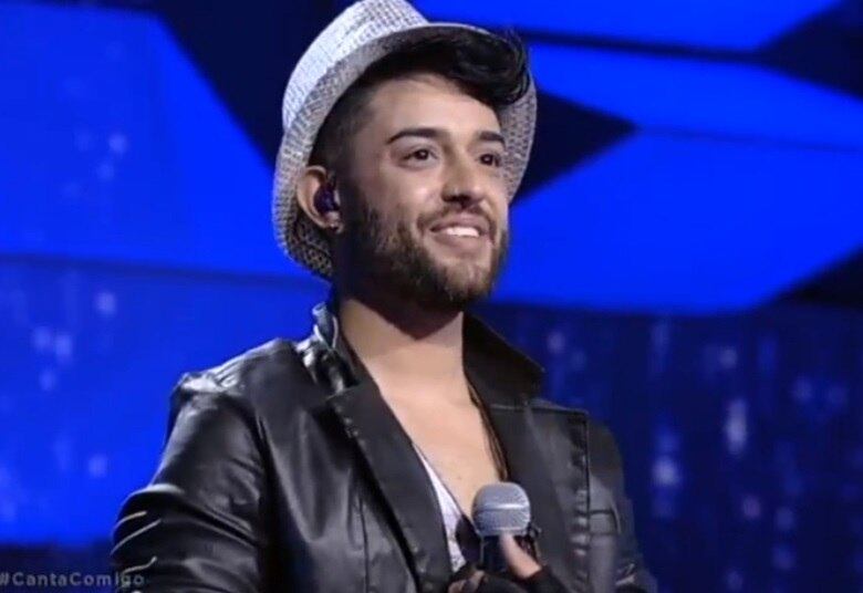 Ele fez uma
interpretação emocionante de “Como Nossos Pais" e levantou 98 jurados