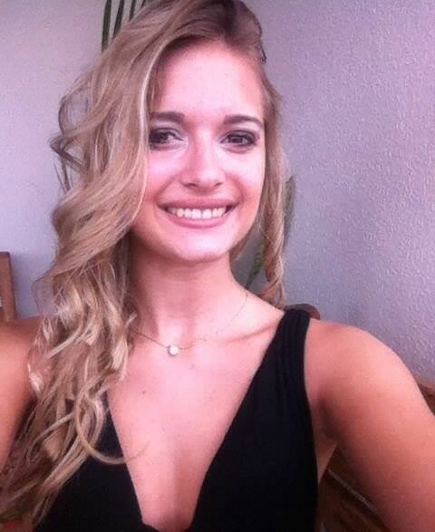 A estudante também teria lesionado a medula. Segundo a academia, a cinta que Marcelle usava no exercício não era adequada ao equipamento e a jovem praticava o exercício sem acompanhamento de um profissional