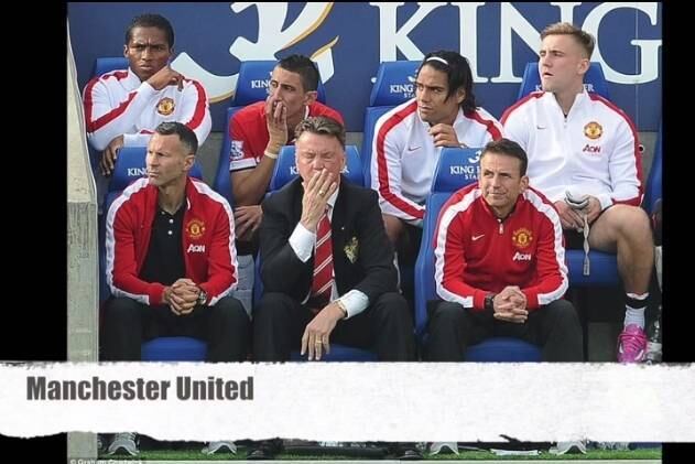Nesta foto, Manchester United com
Valencia, Ángel Di María e Falcao Garcia como suplentes, e Ryan Giggs e Van
Gaal no corpo técnico. Que tal?
