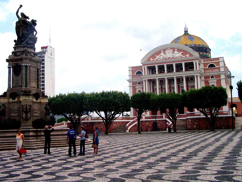17º lugar — Manaus (AM) — Após obter 67,4 pontos no ranking do Ministério do Turismo, a capital do Amazonas é a única cidade da região Norte lembrada entre os 20 primeiros da lista. Interessou? Na capital amazonense, a semana do Ano-Novo em um hotel
três estrelas custa a partir de R$ 800
