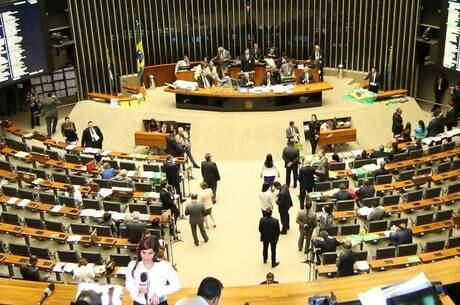 Projeto aprovado na Câmara vai aumentar em R$ 56 bi os gastos