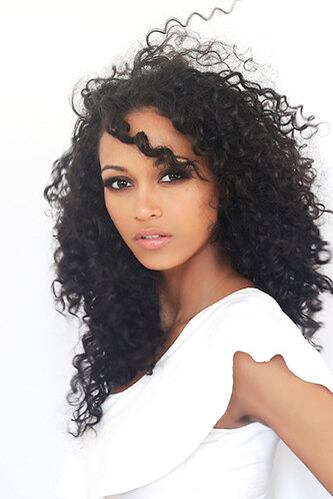 Kára McCullough, dos Estados Unidos
